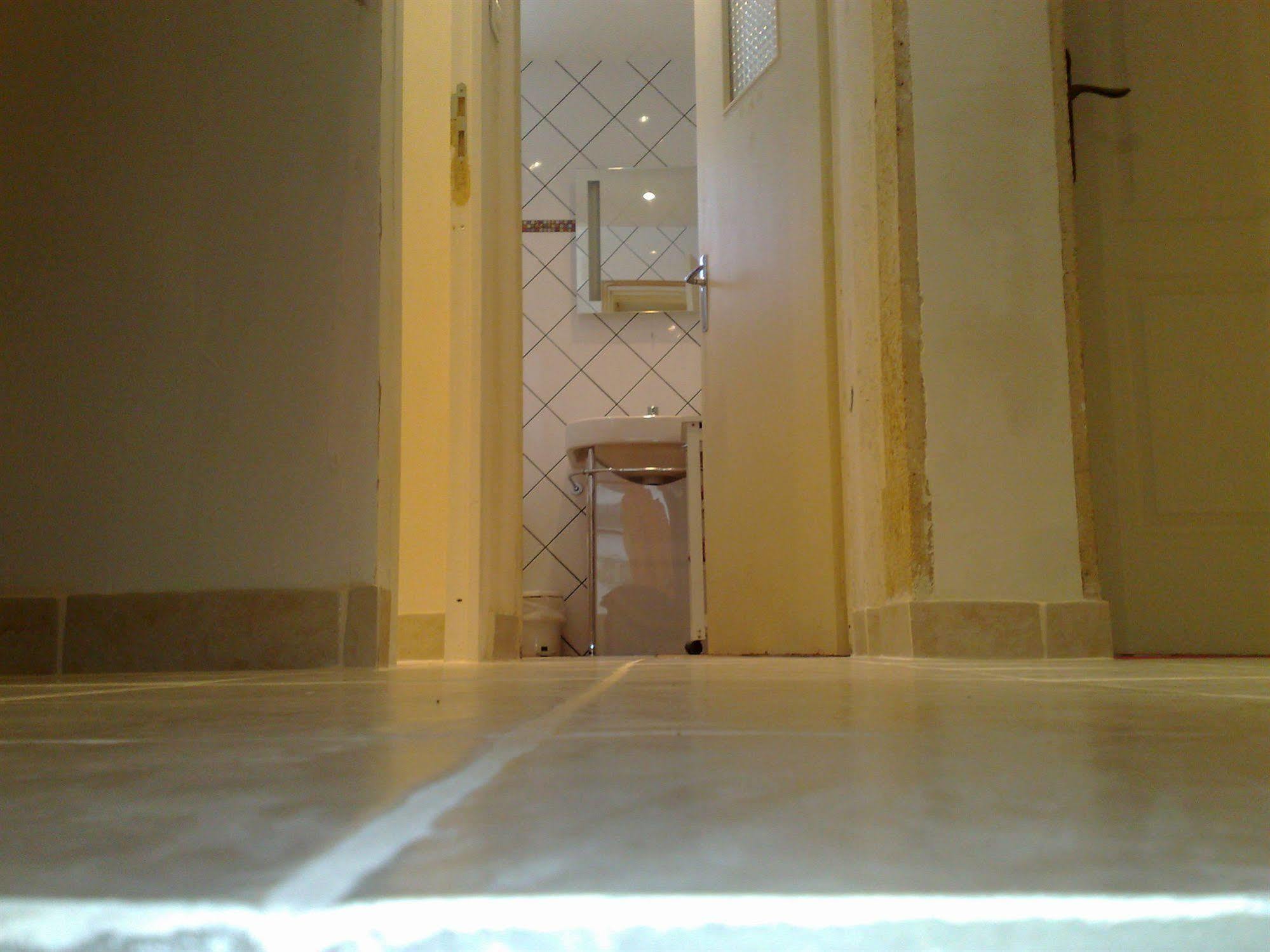 Cit'Hotel Le Mirage Istres Esterno foto